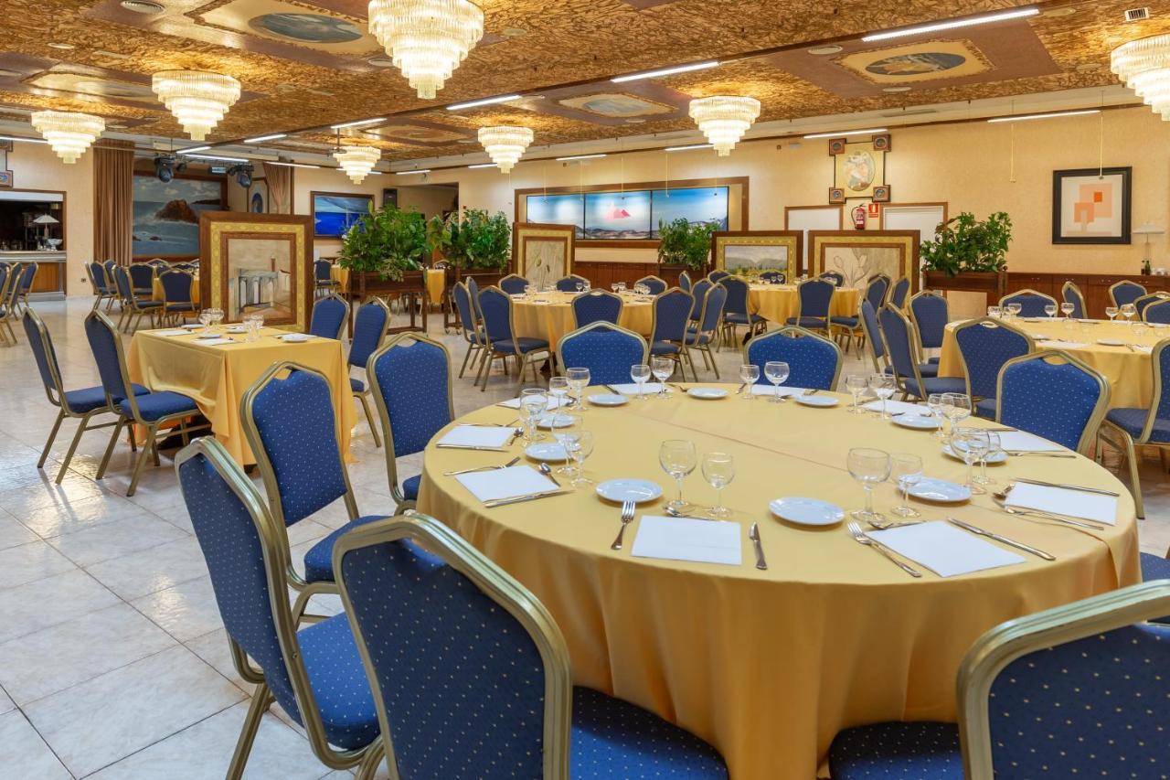 Checkin Trave Hotel Фигерас Екстериор снимка