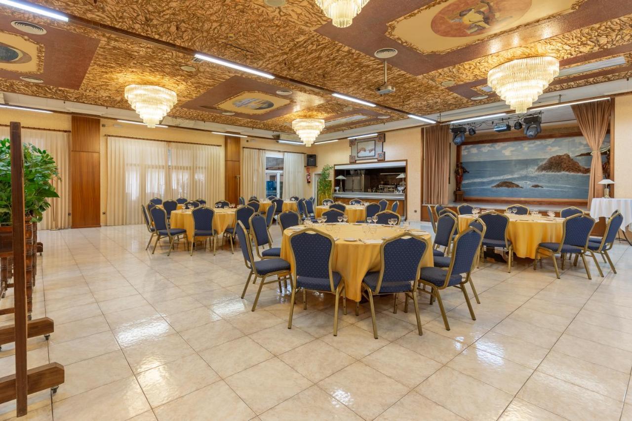 Checkin Trave Hotel Фигерас Екстериор снимка