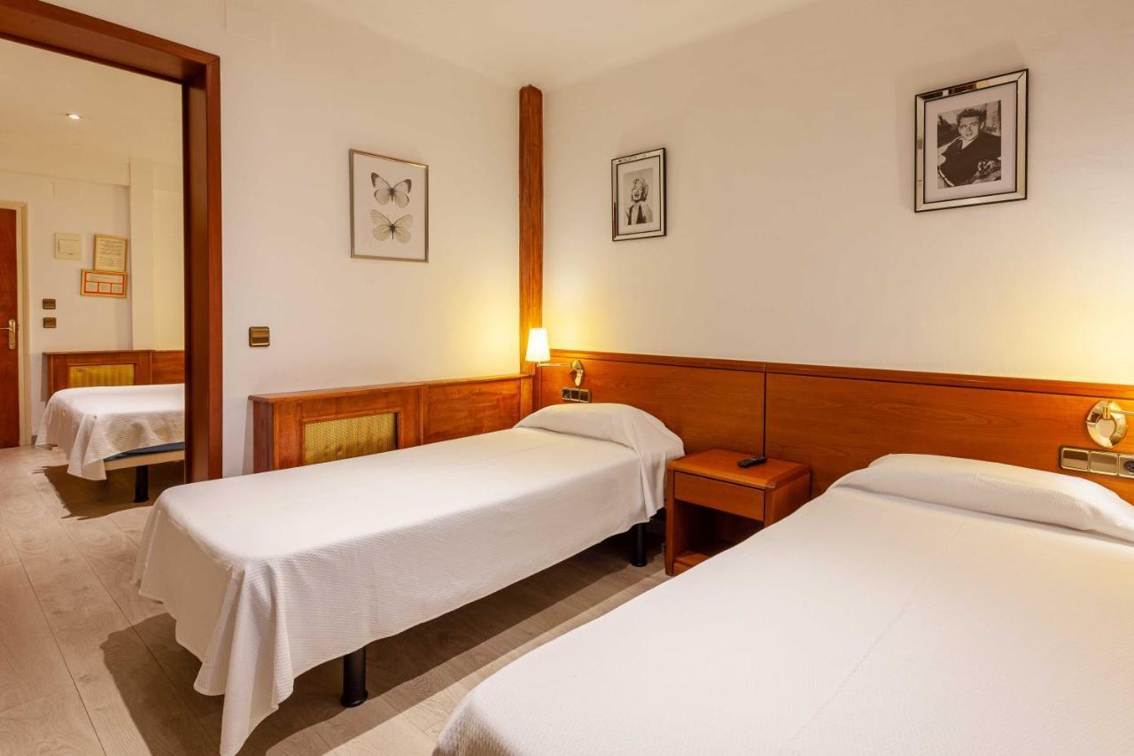 Checkin Trave Hotel Фигерас Екстериор снимка